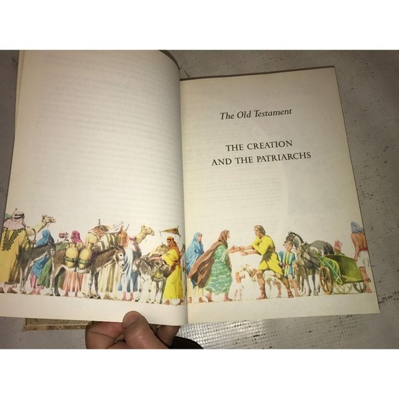 The Children's Bible Vintage Hardcover Book - Picture 11 of 16